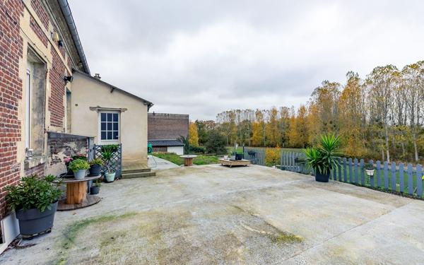 Maison à vendre    5 pièces •  Charmes