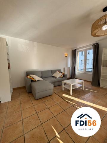 A LOUER - Appartement rénové avec Balcon - Centre ville Lorient 2 pièce(s) 53.8 m2 , Lorient
