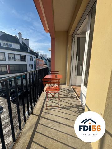 A LOUER - Appartement rénové avec Balcon - Centre ville Lorient 2 pièce(s) 53.8 m2 , Lorient