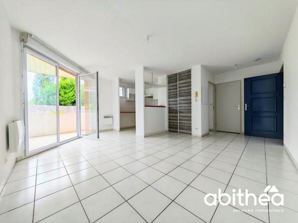 Appartement T2 avec terrasse, piscine et parking – Le confort d'une résidence récente dans un environnement pa