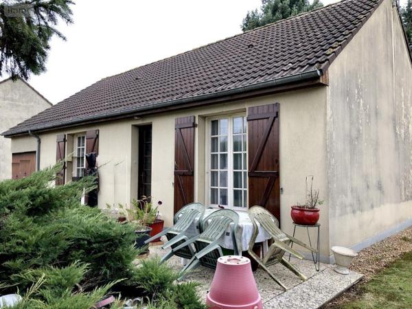Maison à vendre à Parcé-sur-Sarthe dans la Sarthe (72300), ref : 72068-1831
