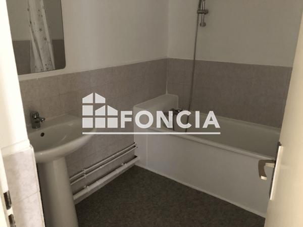 Location Appartement 3 pièces 81.63 m² - 94 RUE DES STATIONS Lille 59800