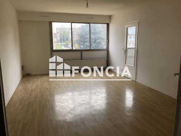 Location Appartement 3 pièces 81.63 m² - 94 RUE DES STATIONS Lille 59800