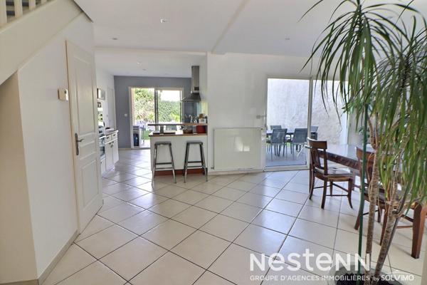 Saint Priest Manissieux Maison 4 pièces 181 m2 piscine terrain 339 m2