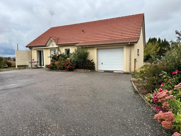 Pavillon de plain-pied de 102 m² – Lumineux, parfaitement entretenu, avec véranda, garage et grand terrain de 957 m²