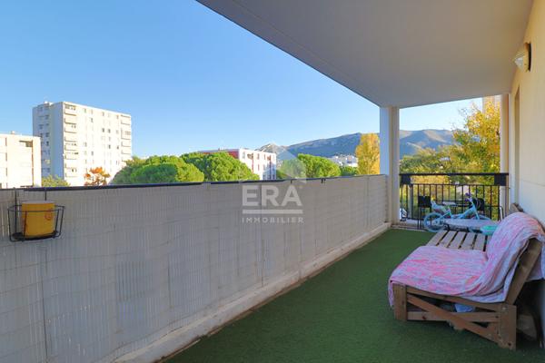 Appartement à vendre 13011 Marseille 2 pièces récent terrasse vue dégagée parking