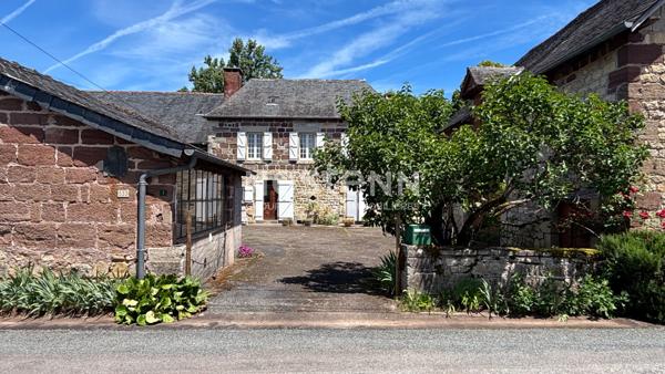 Maison d'habitation et deux granges à vendre à Saint Aulaire - 3 chambres - 1 sde - Deux puits