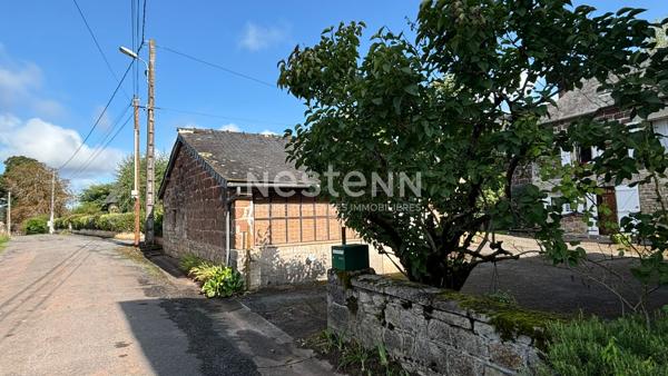 Maison d'habitation et deux granges à vendre à Saint Aulaire - 3 chambres - 1 sde - Deux puits