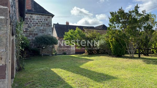 Maison d'habitation et deux granges à vendre à Saint Aulaire - 3 chambres - 1 sde - Deux puits