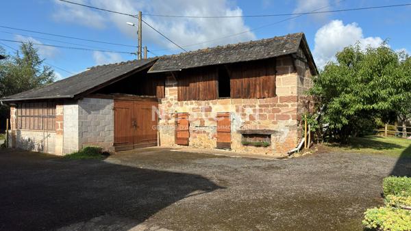 Maison d'habitation et deux granges à vendre à Saint Aulaire - 3 chambres - 1 sde - Deux puits