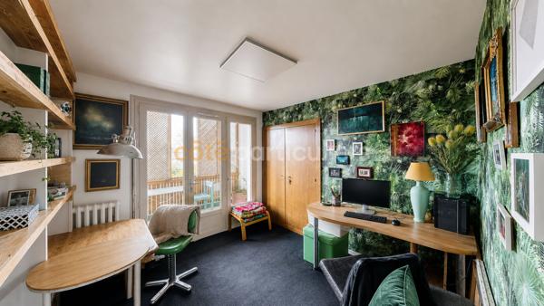 Vente
                Maison130 m² - 6 Pièces -
                    CHOLET (49300)