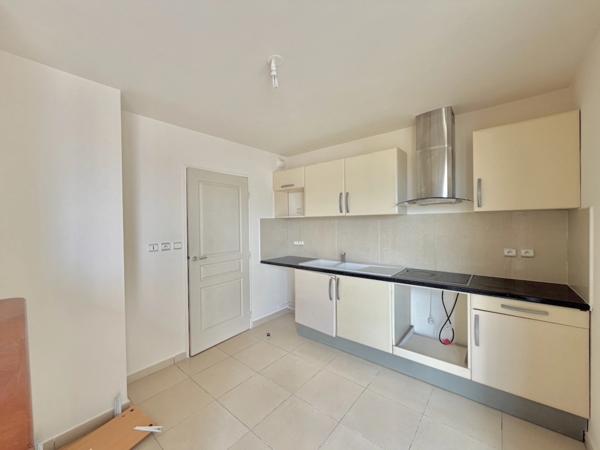 Appartement À VENDRE – T2 de 62,16 m² | Résidence récente (2007)