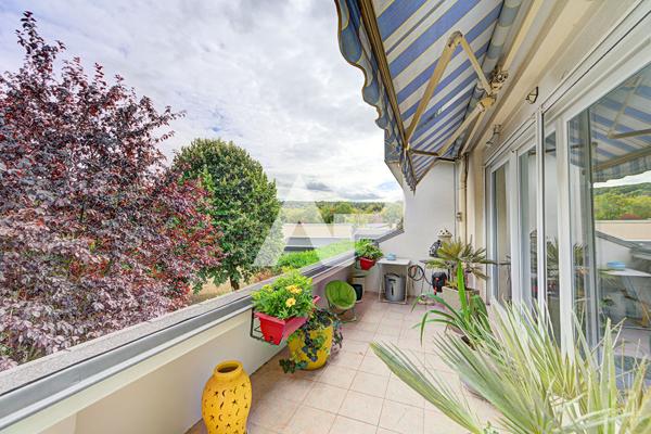 Appartement Rueil Malmaison 3 pièce(s) 93.39 m2 562 500 € **  - Référence  20131