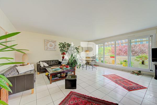 Appartement Rueil Malmaison 3 pièce(s) 93.39 m2 562 500 € **  - Référence  20131