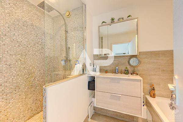 Appartement Rueil Malmaison 3 pièce(s) 93.39 m2 562 500 € **  - Référence  20131