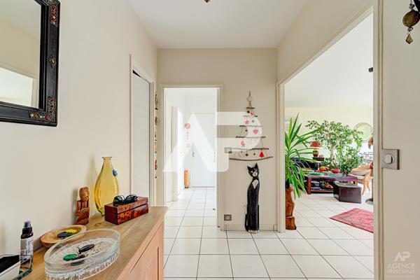 Appartement Rueil Malmaison 3 pièce(s) 93.39 m2 562 500 € **  - Référence  20131