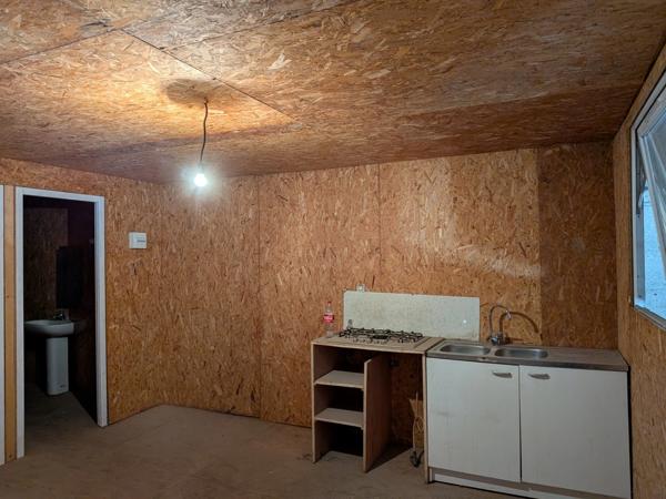 DEPOT A LOUER A GONFARON