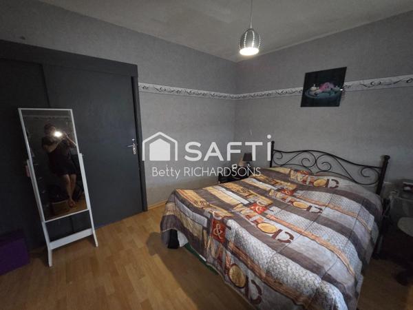 GRANDE Maison semi individuelle