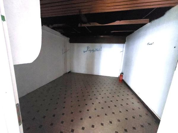 Location / Local Commercial