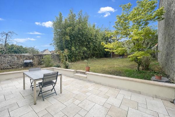 Marcoussis (91460) MAISON DE CARACTERE TYPE F6 - 152 M2 HAB - JARDIN 690 M2 - SOUS-SOL TOTAL