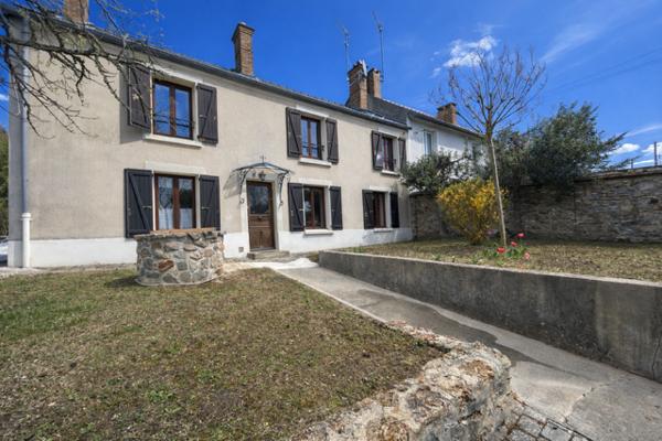 Marcoussis (91460) MAISON DE CARACTERE TYPE F6 - 152 M2 HAB - JARDIN 690 M2 - SOUS-SOL TOTAL