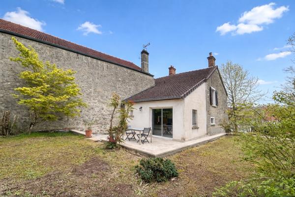 Marcoussis (91460) MAISON DE CARACTERE TYPE F6 - 152 M2 HAB - JARDIN 690 M2 - SOUS-SOL TOTAL