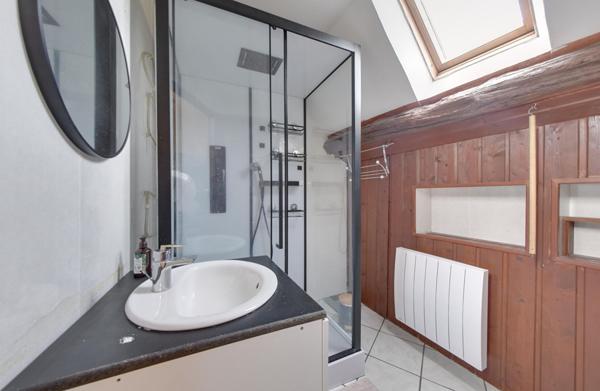 Logement OZOIR LA FERRIERE ! De beaux volumes !