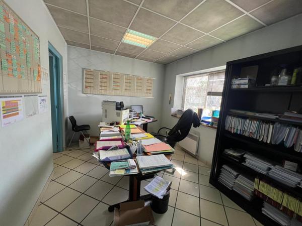 Bâtiment professionnel de 400 m² sur terrain de 1 192 m²