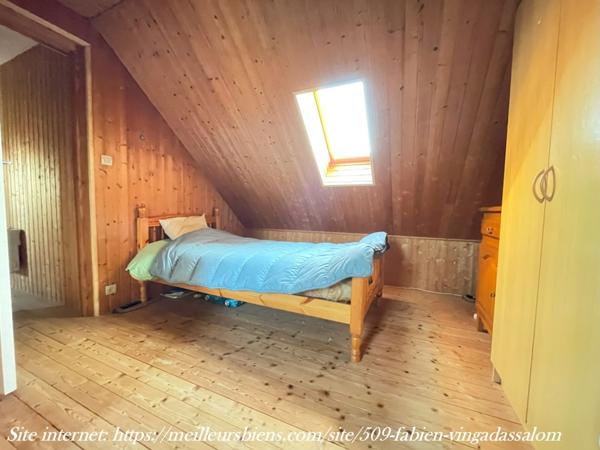 LONGERE AVEC GARAGE ET DEPENDANCE