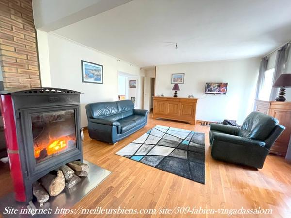 LONGERE AVEC GARAGE ET DEPENDANCE