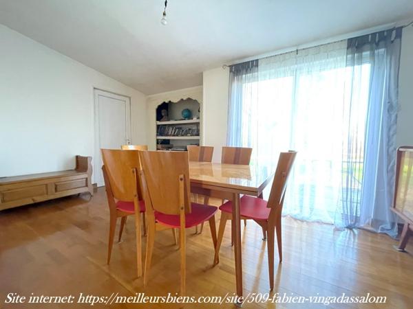 LONGERE AVEC GARAGE ET DEPENDANCE