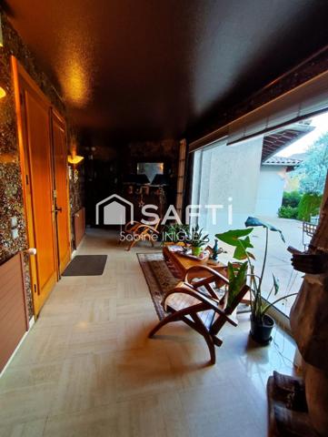 MAISON DE PLAIN PIED, PISCINE, PAS DE VIS A VIS