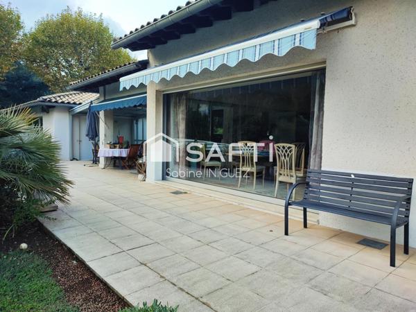 MAISON DE PLAIN PIED, PISCINE, PAS DE VIS A VIS