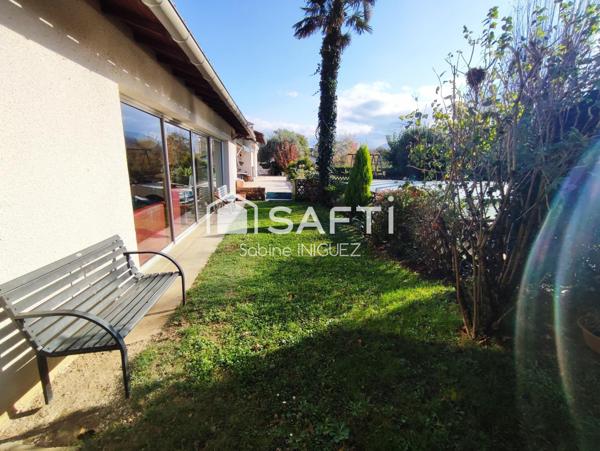 MAISON DE PLAIN PIED, PISCINE, PAS DE VIS A VIS