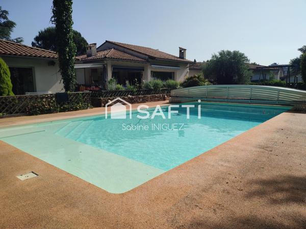 MAISON DE PLAIN PIED, PISCINE, PAS DE VIS A VIS