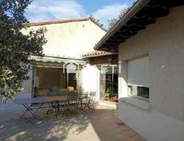 MAISON DE PLAIN PIED, PISCINE, PAS DE VIS A VIS