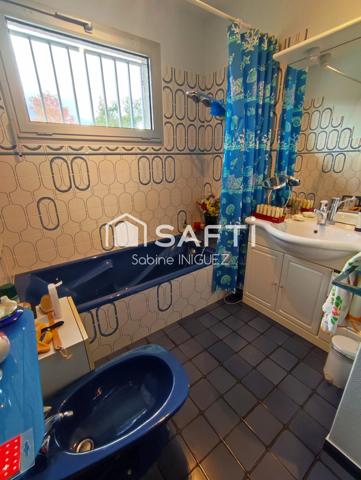 MAISON DE PLAIN PIED, PISCINE, PAS DE VIS A VIS