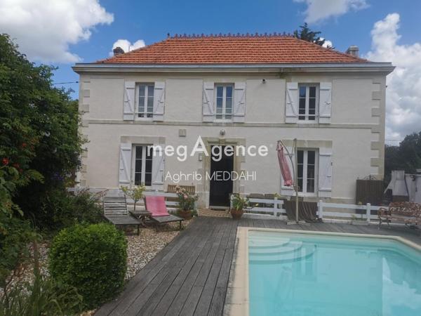 Maison à LE GUA, 17600 - 5 pièces 208m²