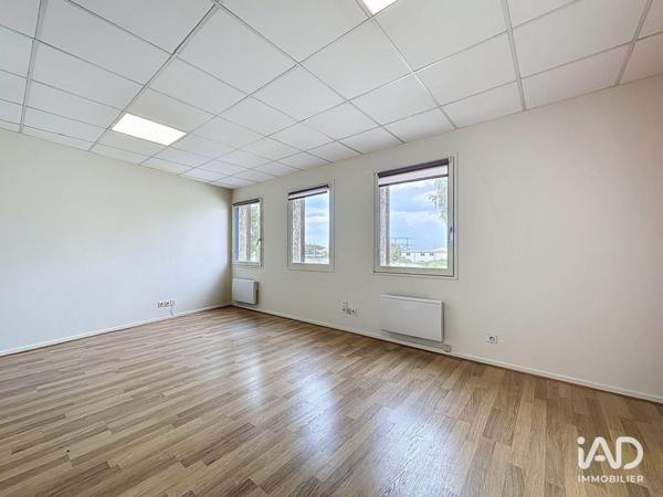 Local d’activité à vendre 1 995 m² Lentilly