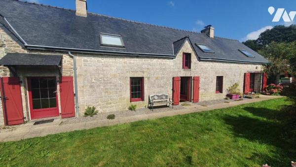 Longère dans hameau en campagne