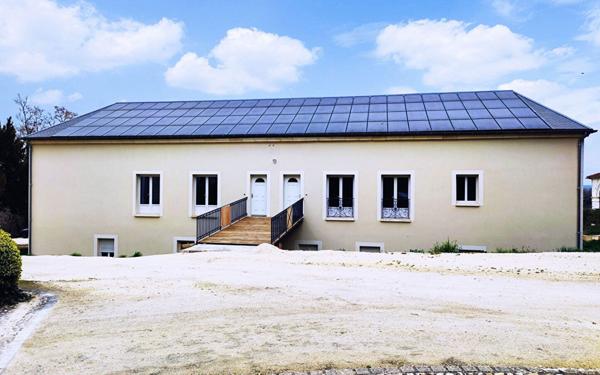 Appartement à louer    4 pièces •  Annesse-et-Beaulieu