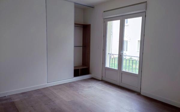 Appartement à louer    4 pièces •  Annesse-et-Beaulieu