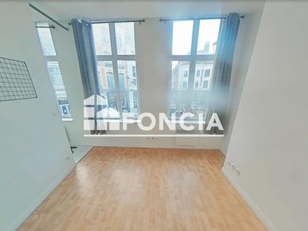 Location Studio 19.48 m² - 2 PLACE LOUISE DE BETTIGNIES Lille 59000