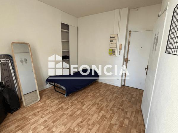 Location Studio 19.48 m² - 2 PLACE LOUISE DE BETTIGNIES Lille 59000