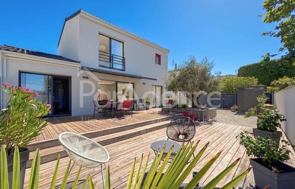 Maison récente Aperçu mer Royan Pontaillac