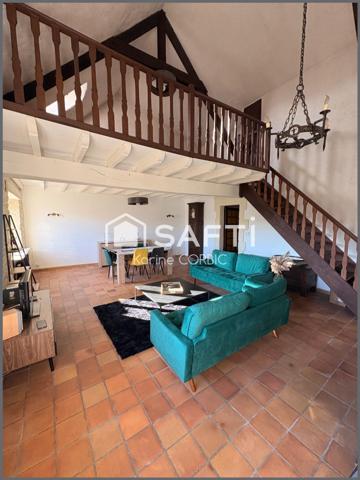 Immeuble en centre bourg de SAINT JULIEN , avec 2 LOGEMENTS, possibilité bureau ou profession liberale