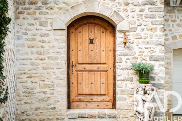 Maison à vendre 8 pièces 307 m² Santeny