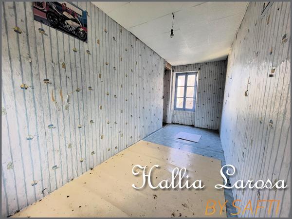 Ensemble immobilier avec garage et jardin