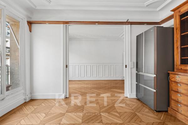 Paris 6e – Rue de l’Abbé Grégoire – Étage élevé avec ascenseur