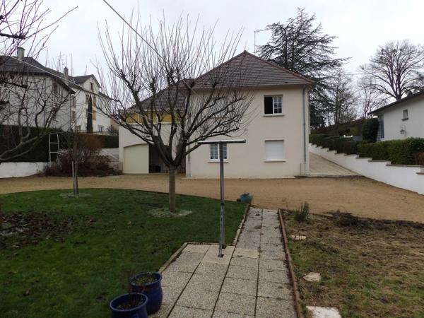 Maison à vendre 12 pièces NERIS LES BAINS (03)